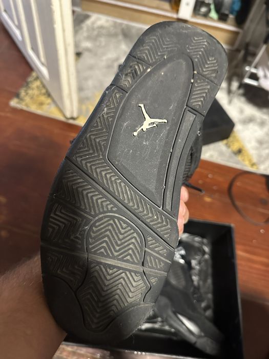 Jordan 4 black cat