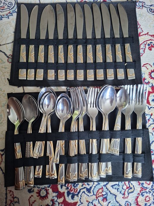 Набор столовых приборов