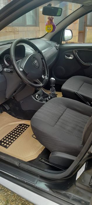 Vind Dacia Duster 4x4 dizel adusă recent din Italia