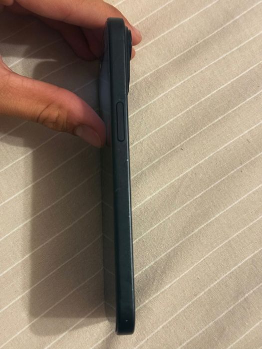 iPhone 15 128GB+5 калъфа ПОДАРЪК!!