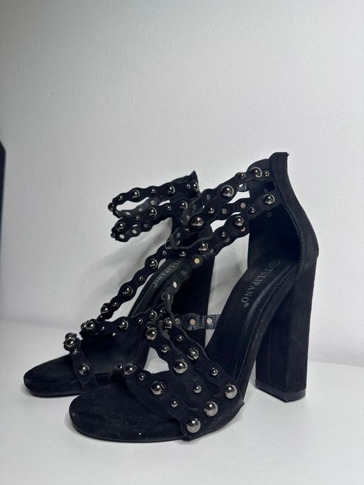 Женские босоножки б/у