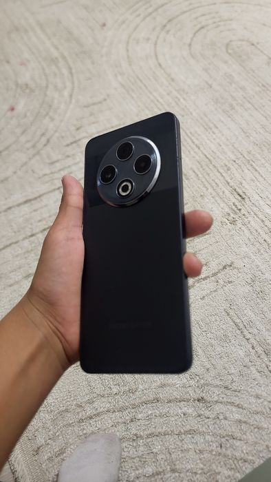 Телефон TECNO SPARK срочно!!!