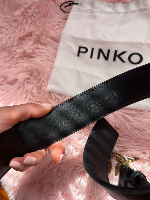 Черен колан Pinko