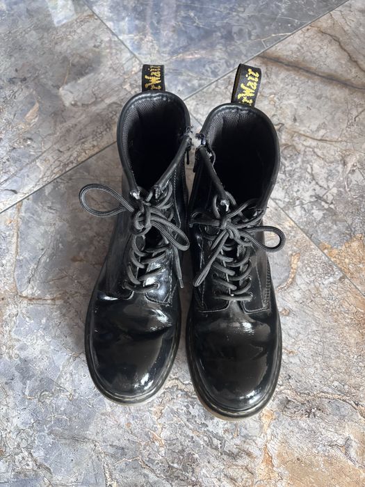 Dr.Martens лачени черни кубинки
