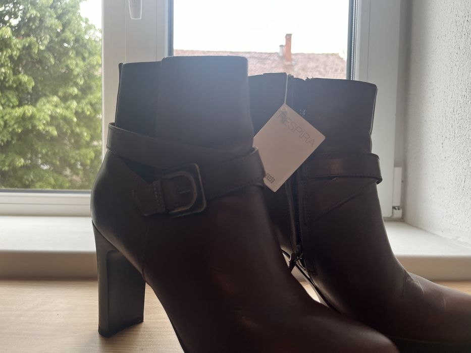 Botine elegante Geox