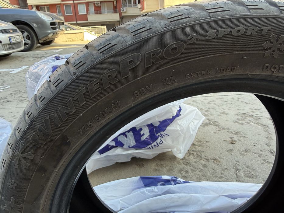 Продавам зимни гуми Размер: 225/50R17