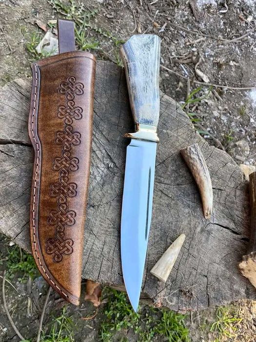 Продавам Ръчно Изработени Ножове
Стомана 440С , Кания Телешки Бланк