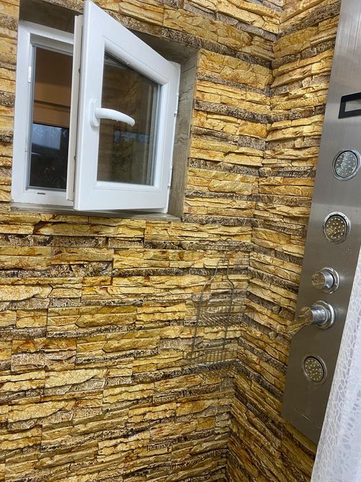 Închiriez garsoniera în Reșița zona Renk  pe termen lung tel zero 746noua88299