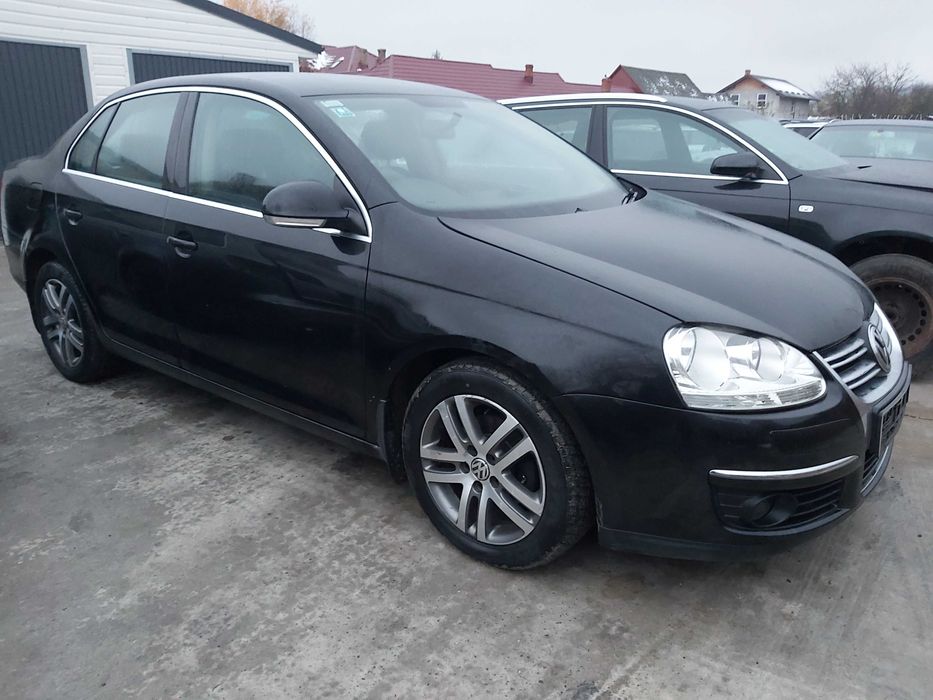 Mecanism deschidere haion cu lampi numar volkswagen jetta 2005-2010
