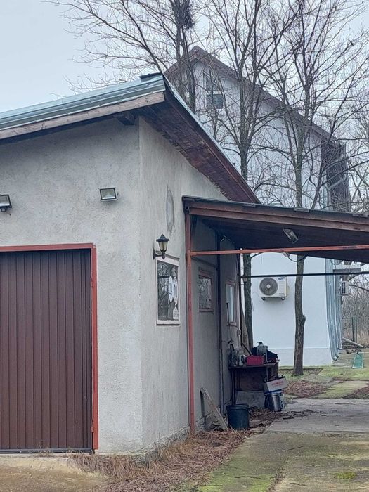 Casă de vanzare cu etaj, mansardă și garaj – curte în Dascălu, Ilfov