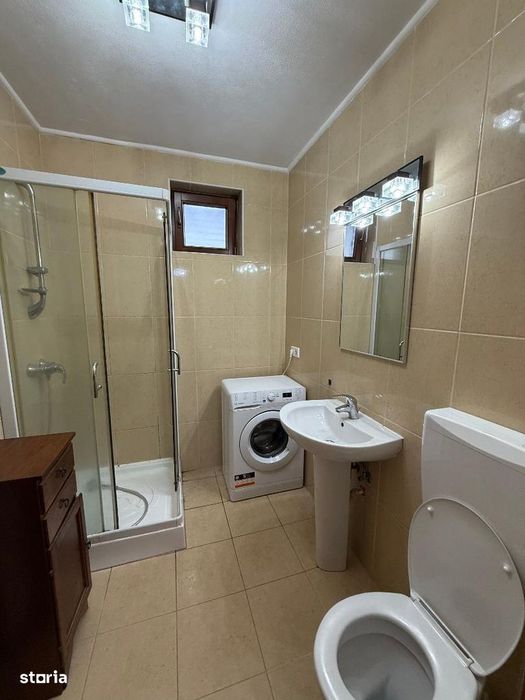 De vanzare Apartament 4 camere cu scara interioara zona Cetate-Piata.