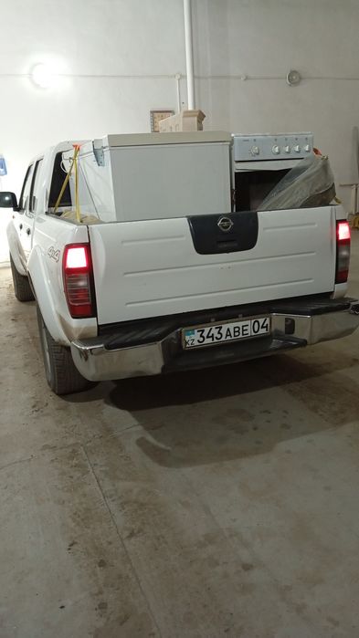 Продам Ниссан нп 300