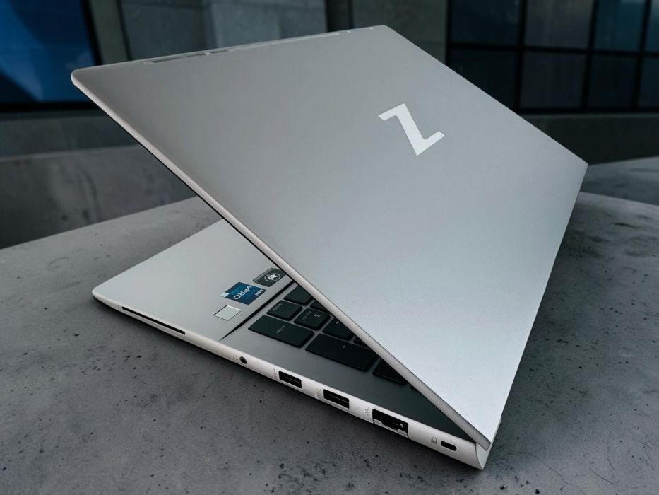 HP Zbook Fury 16" G9 4k+ 120Hz i9-12950HX 64RAM 1TBSSD RTX A5500 16GB Перфектен! Гаранция!