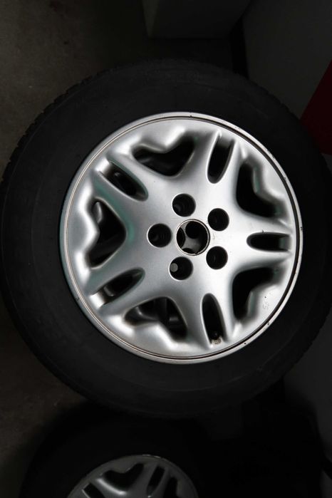 Jante cu cauciucuri de vara si piulite