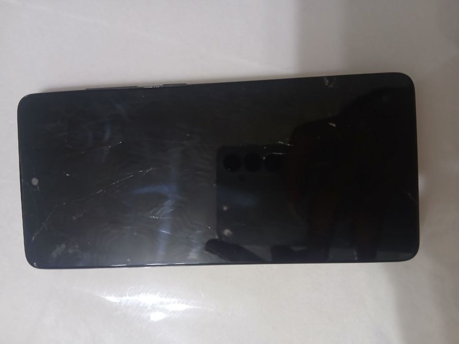 Samsung A51 srochna sotiladi