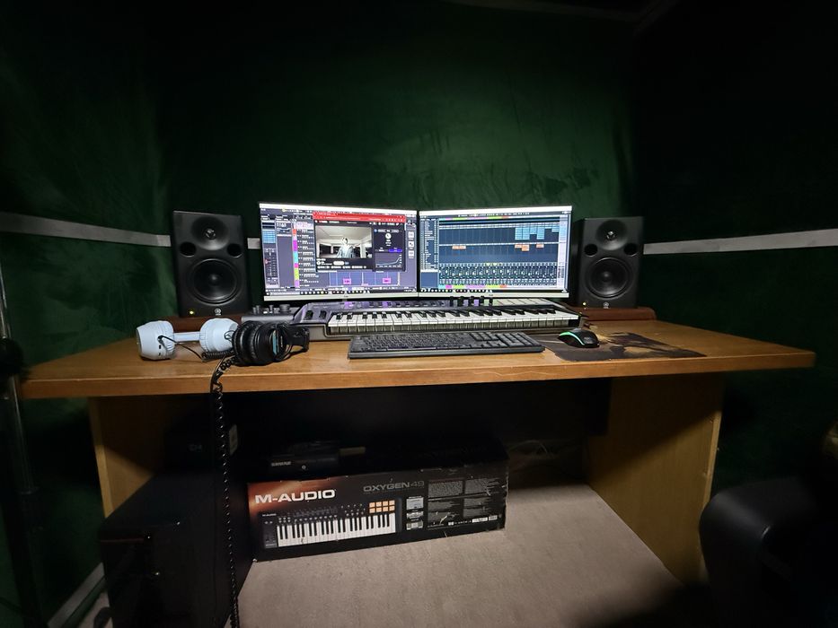 Stol sotiladi 160 ga 60