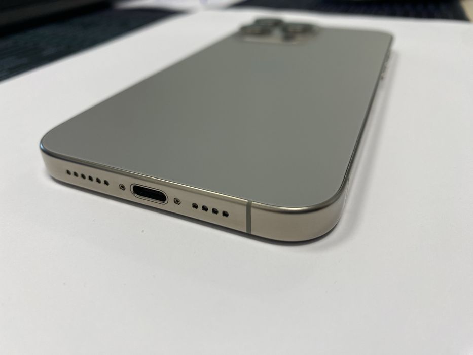 Vand iPhone 15 PRO MAX 512 Gb, impecabil, full box