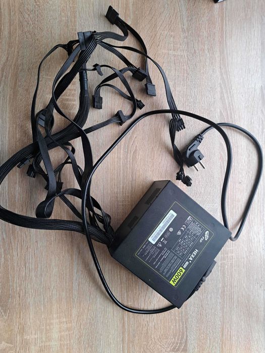 Захранване FSP HEXA+ PRO 600W - 80+, отлично състояние