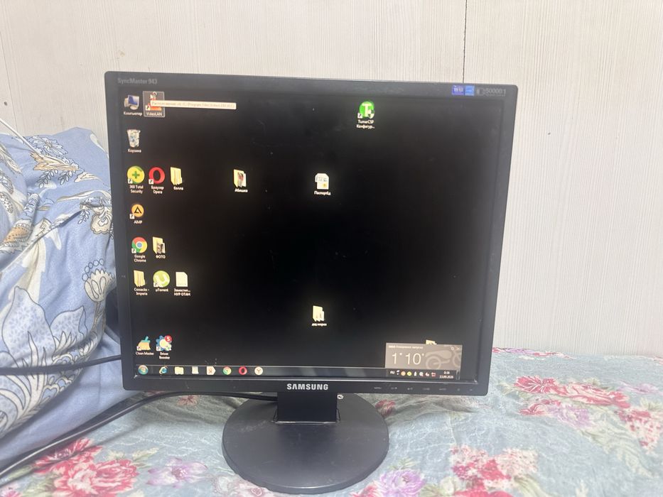 монитор Samsung SyncMaster 19 дюймов квадратный