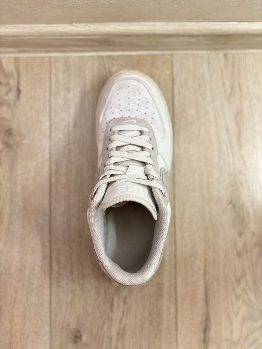 Nike Air Force 1 Luxe