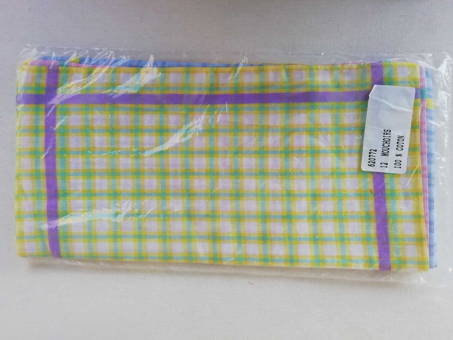 Нов комплект 12 носни кърпички,100% памук, 30/30 см