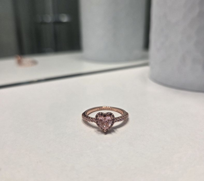 Inel Pandora cu inimioară