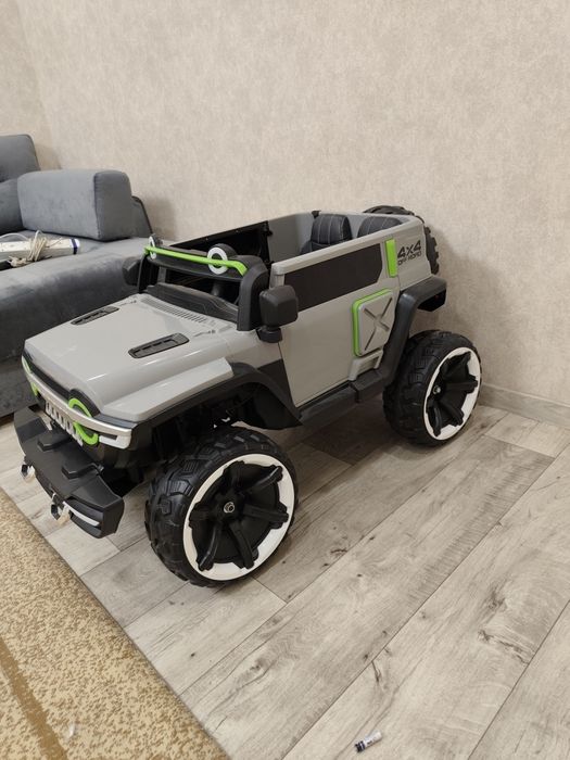 Машина детская Jeep
