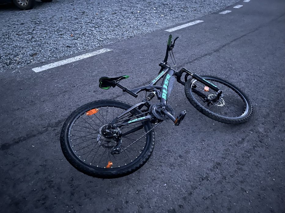 Bicicleta full suspension