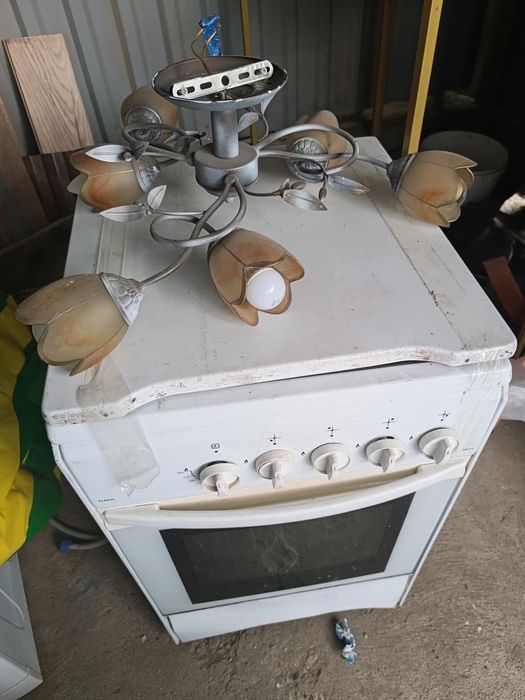 Продам газ плиту