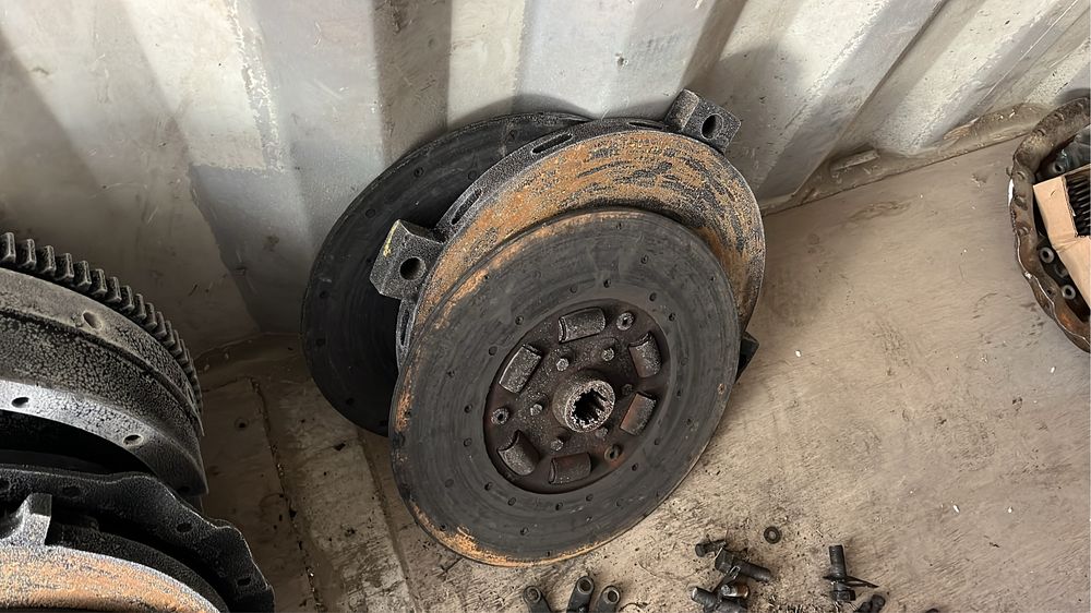 Запчасти МАЗ ЯМЗ 236