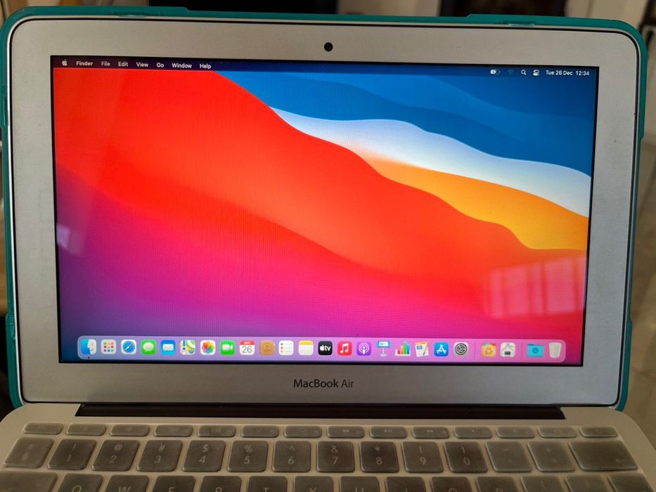 MacBook Air  лаптоп