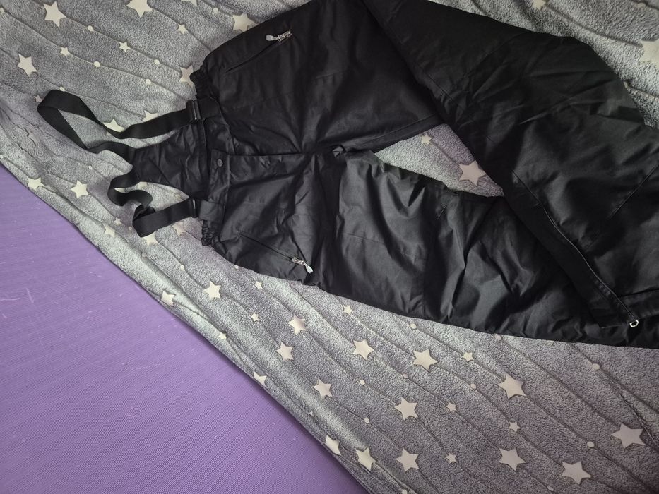 Костюм горнолыжный