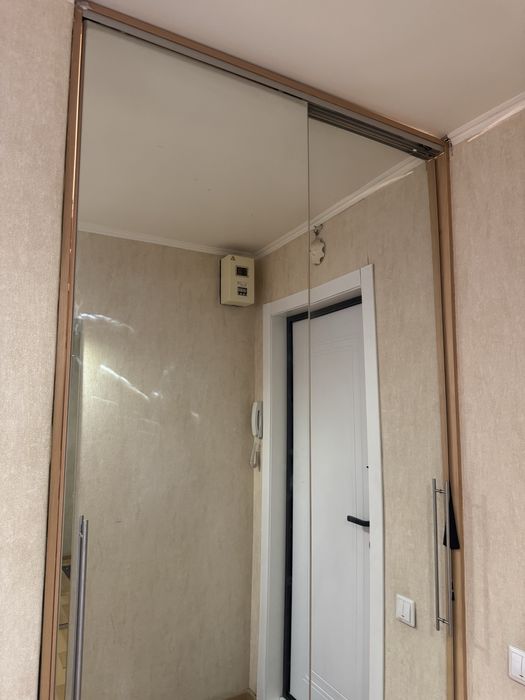 Продам зеркало 2 шт квадратное