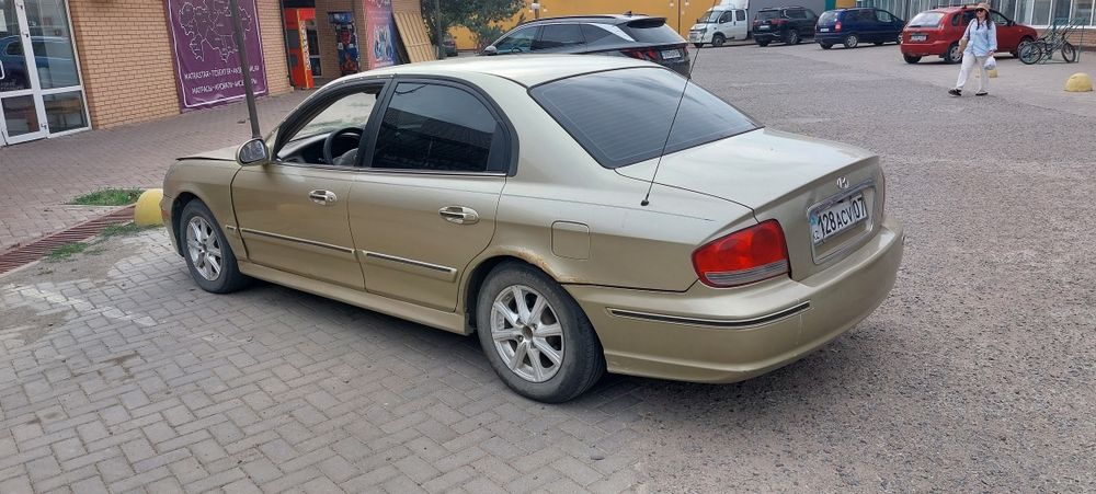 Продам машину хендай соната