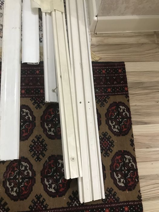 Продаю карниз б/у