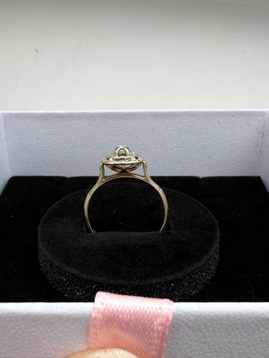 Продам бриллиантовые пусеты с кольцом