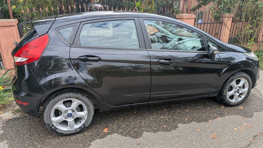 FORD Fiesta 2011 — imagine 2