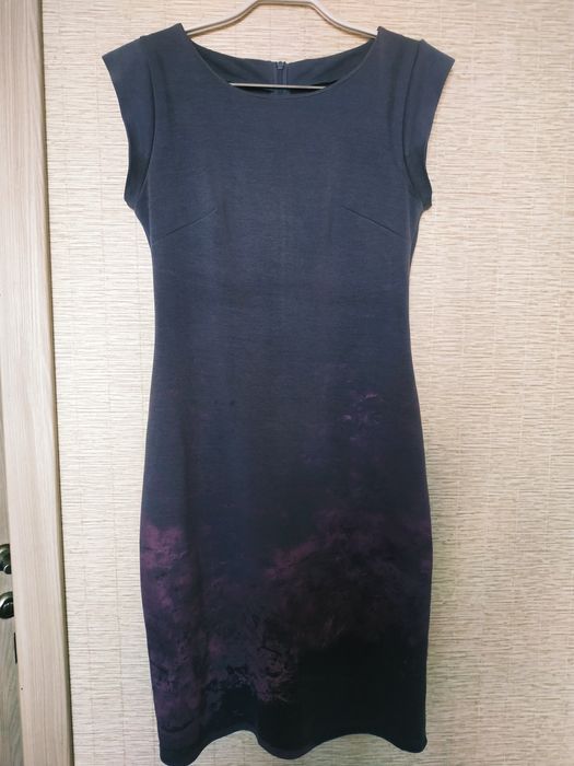 Продам женские платья