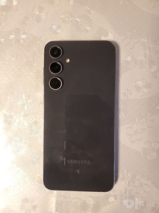 Samsung s23 fe коробка есть