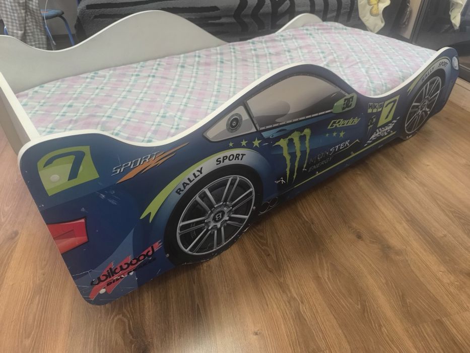 Продам детскую кровать 160*70