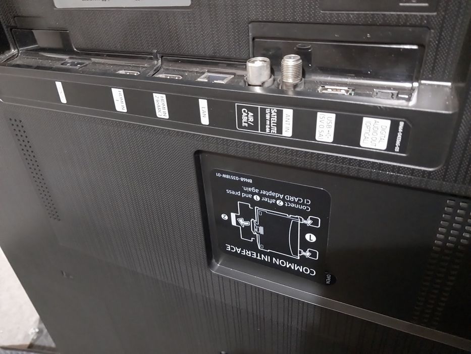 Смарт телевизор Samsung 109см 4К.