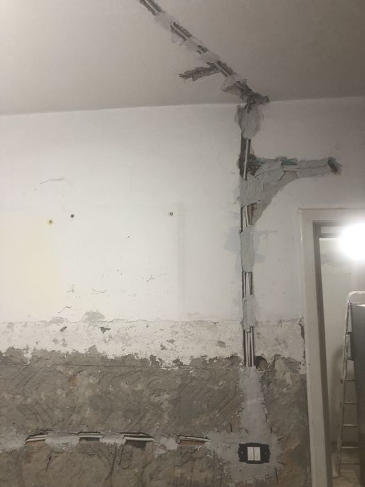 Electrician certificat Anre-refacere instalatie electrica apartamente