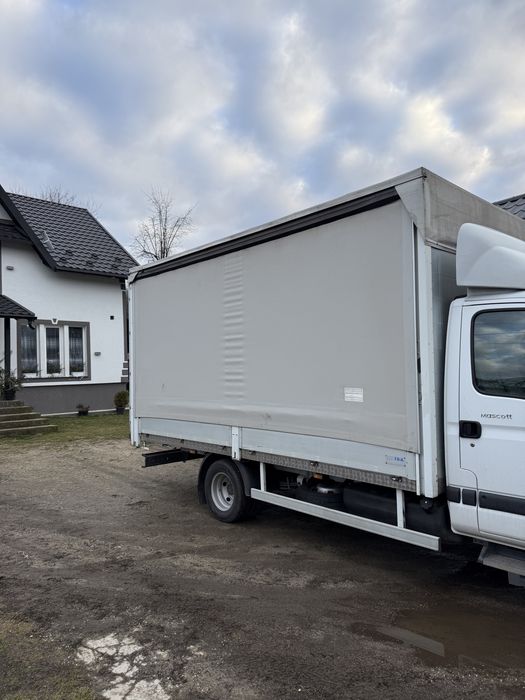 Bena cu prelata pe perdea si tavan decopertabil