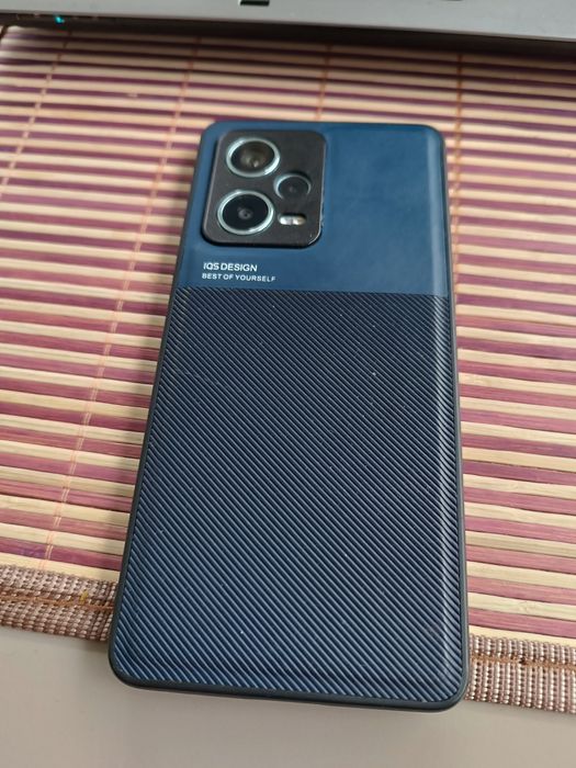 Продавам телефон