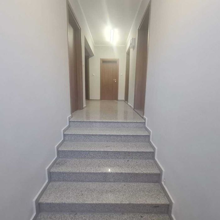 Дава се под наем Офис в Разград, Център - 27 кв.м за 229.5 € - Снимка #10