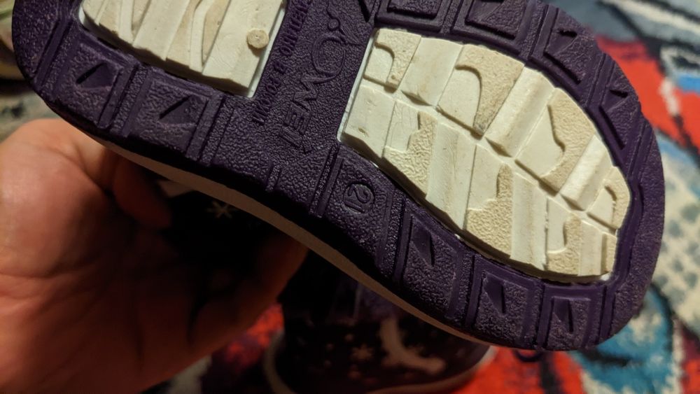 Продам сапожки для девочки