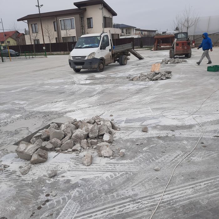 Inchiriez bobcat, taiere beton asfalt