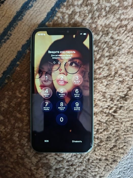 Продам Айфон 11 срочно