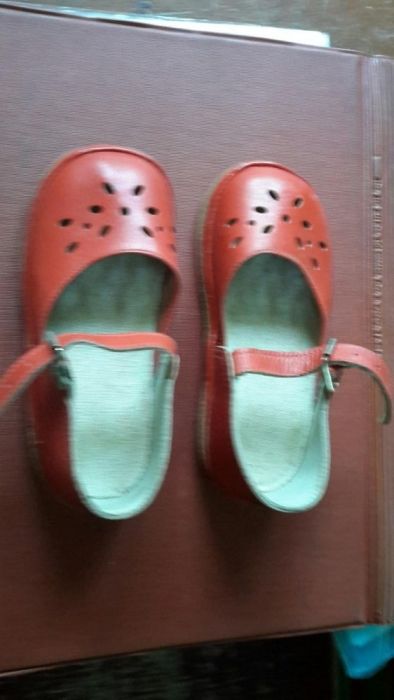 Босоножки из кожи