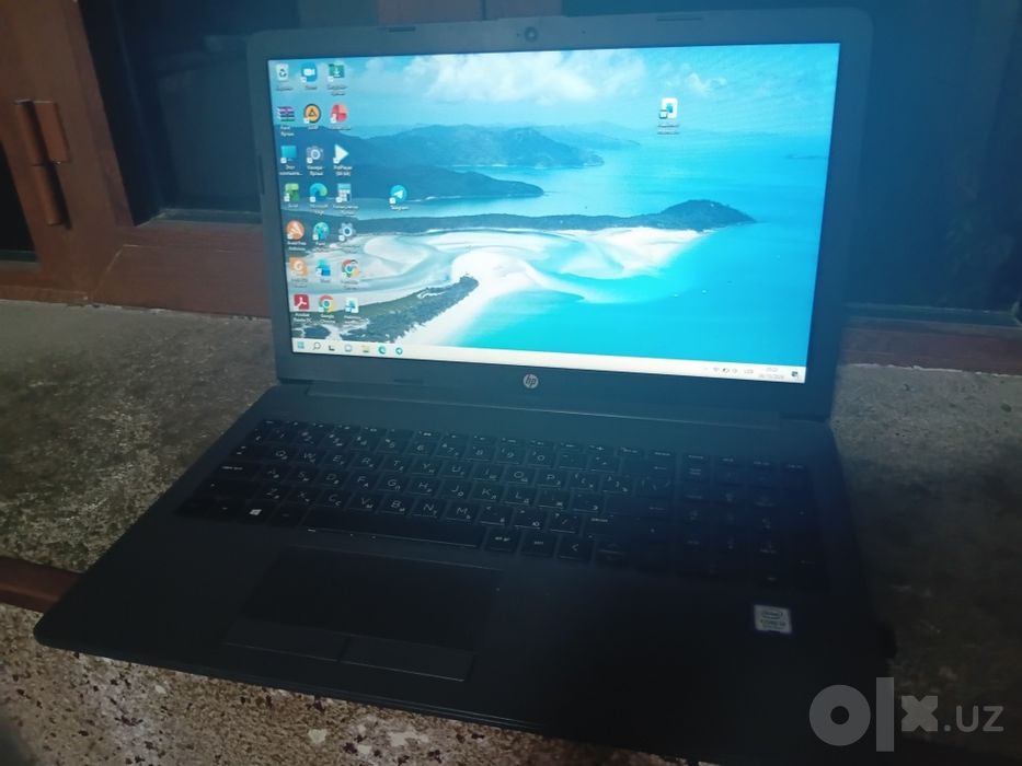 Windows 11 Pro.  HP